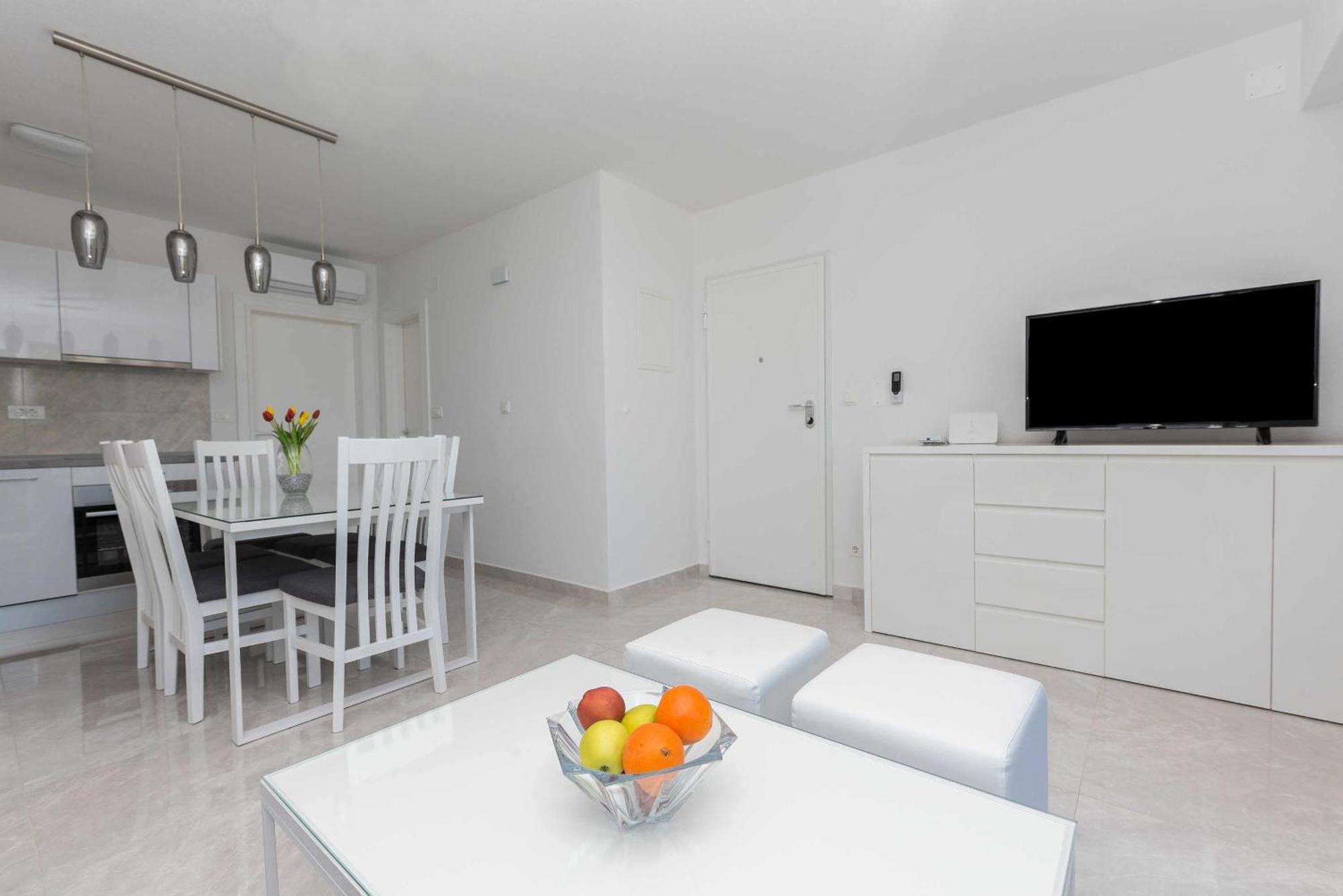 M&a 2 Apartment *