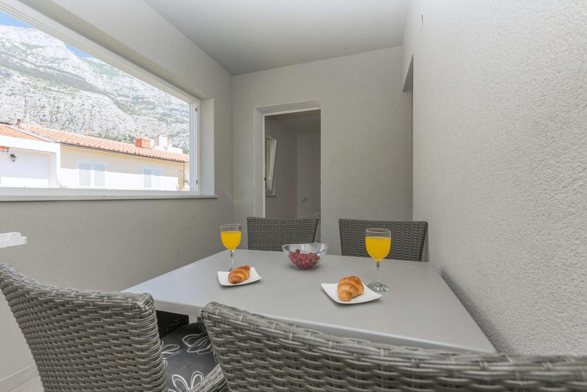 Apartment M&a 2 *