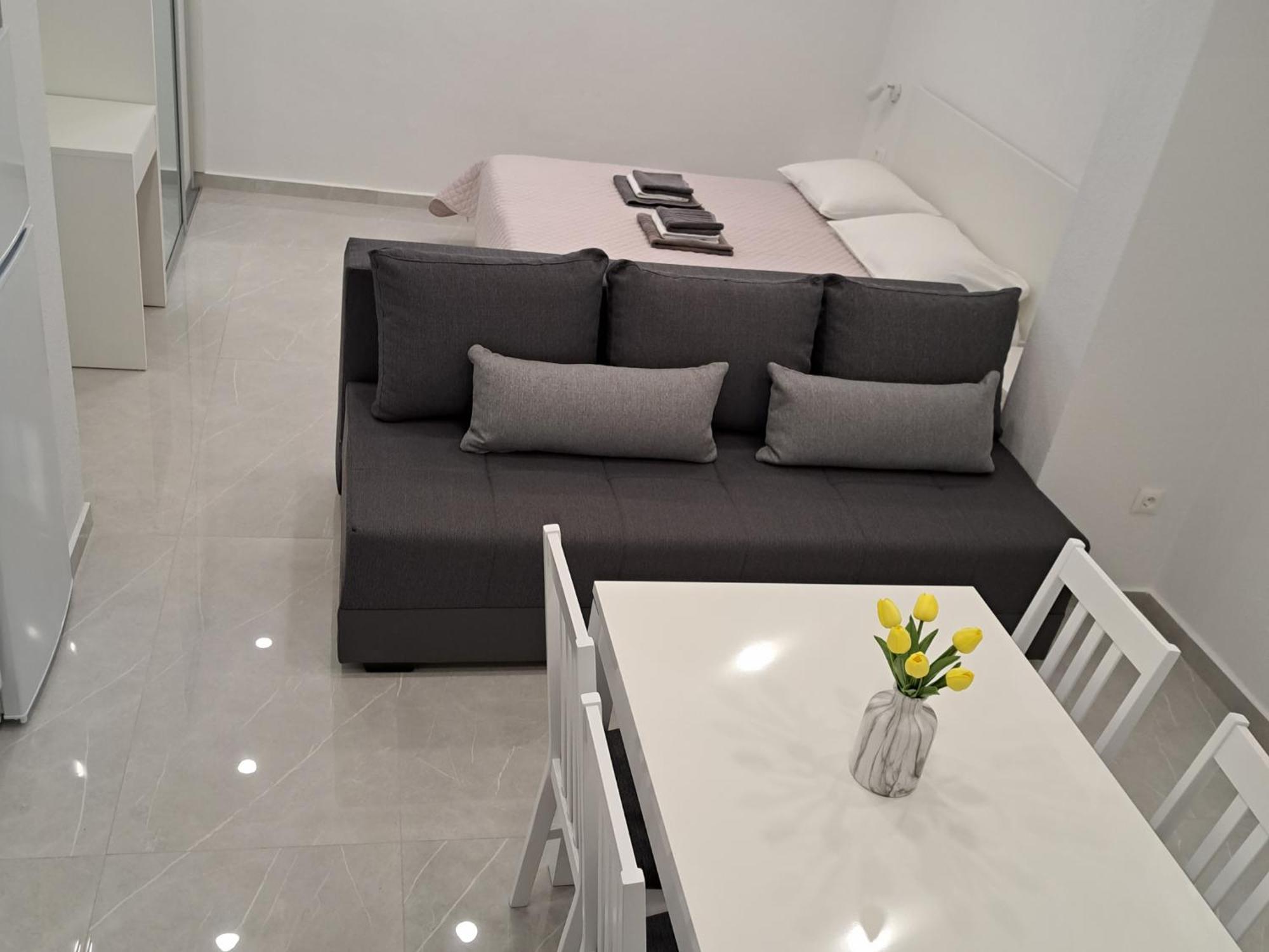 M&a 2 Makarska