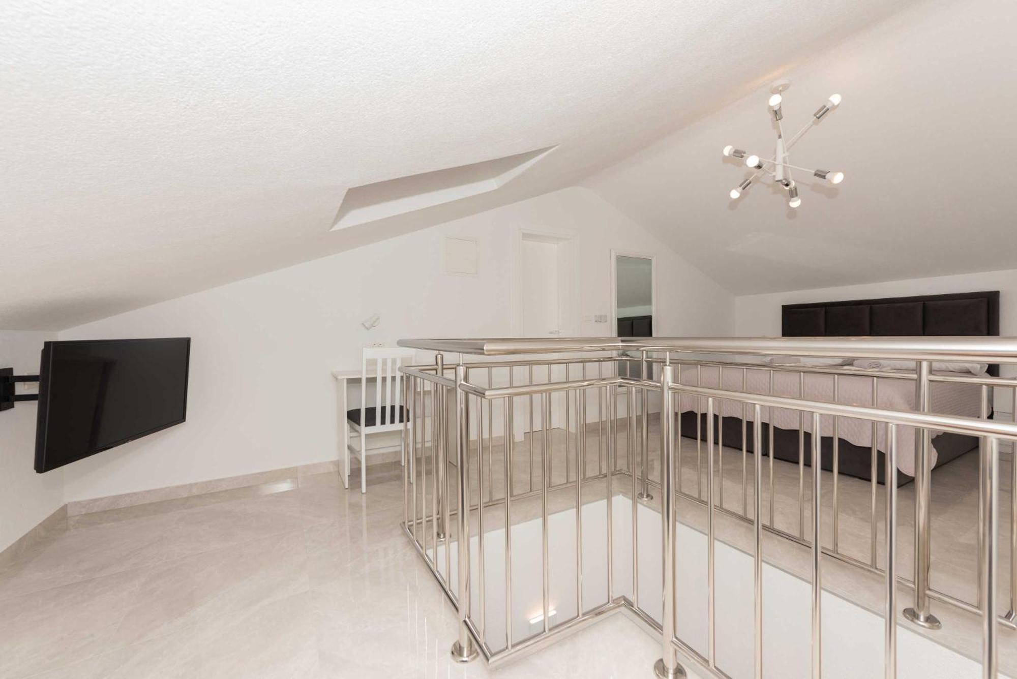 M&a 2 Apartment