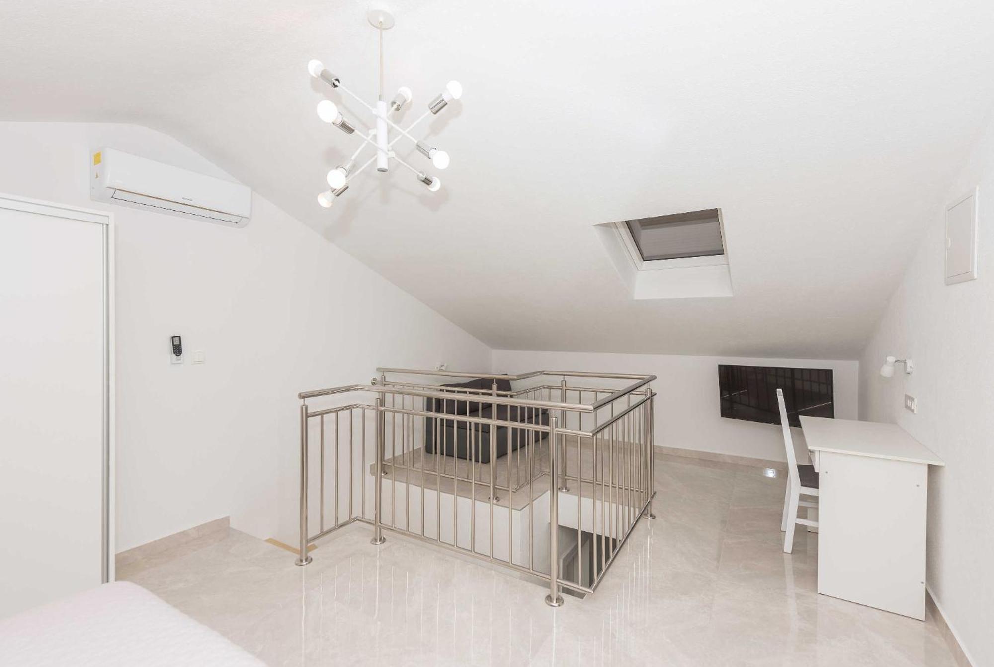 Apartment M&a 2 *