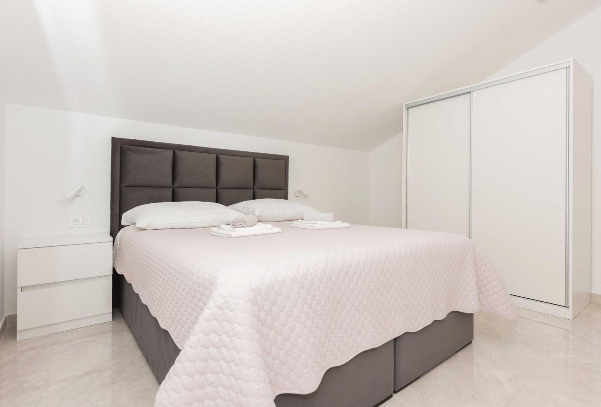 M&a 2 * Makarska