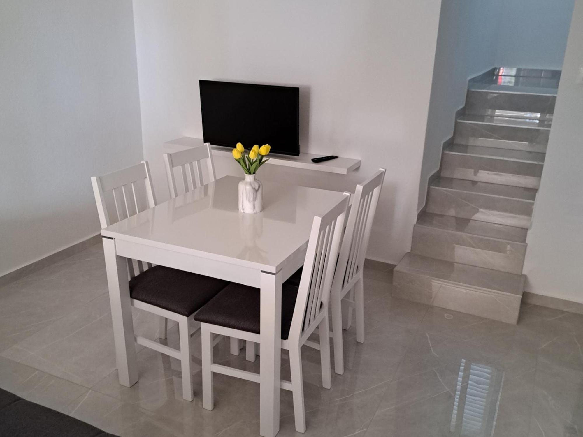 M&a 2 Makarska